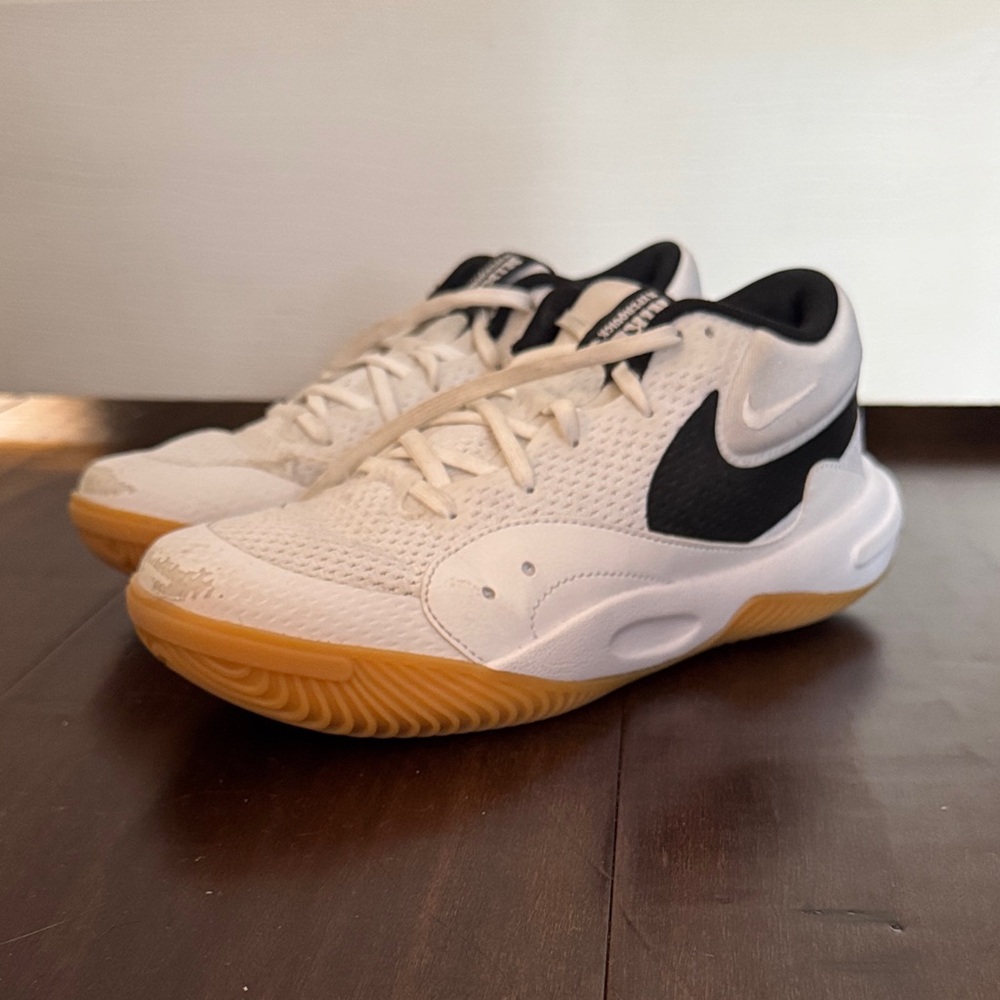Nike Hyperquick Women's Volleyball Shoes. White and Black Sneakers with Tan Sole